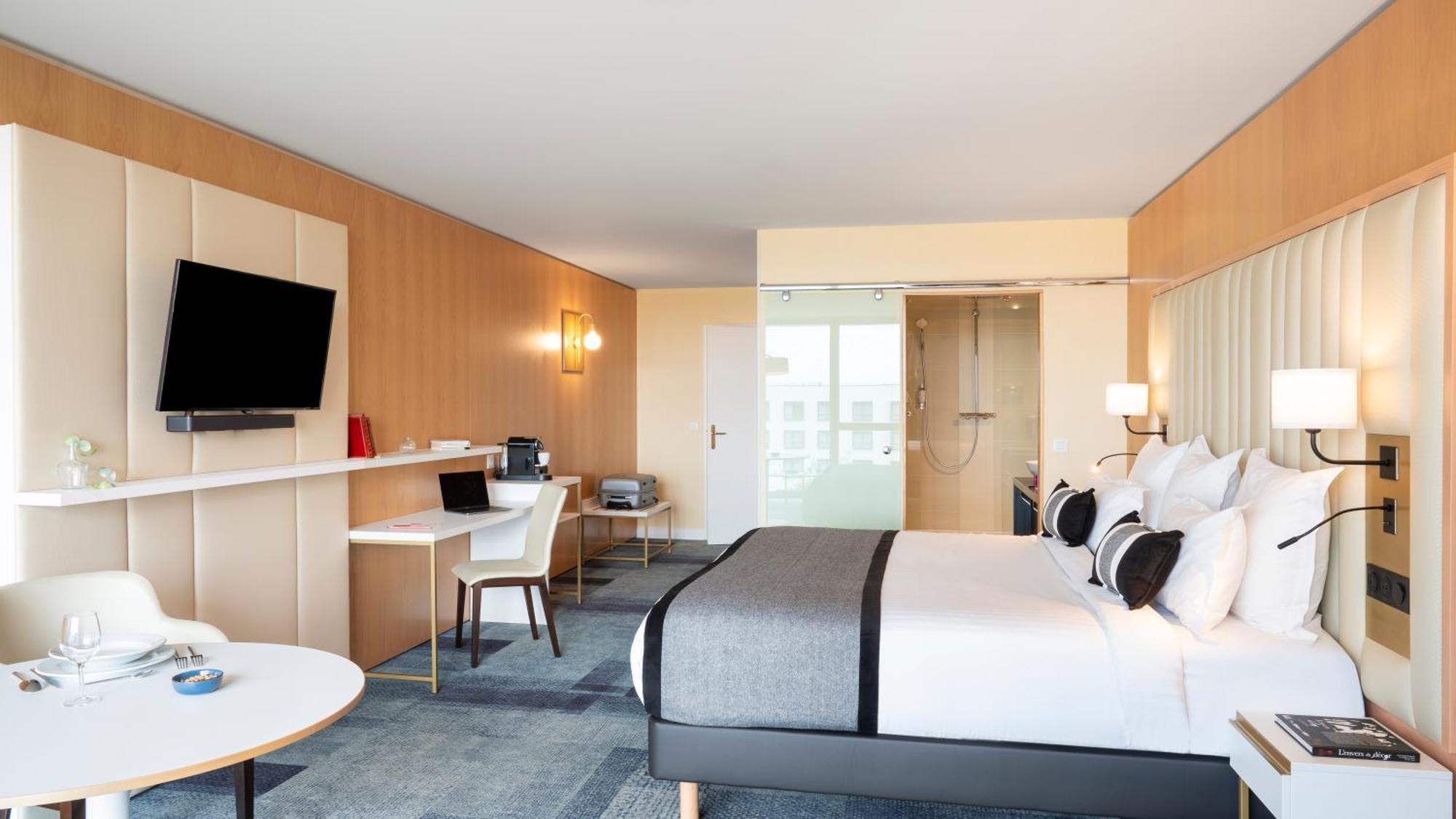 Residhome Suites Paris Senart ลิอูซองต์ ภายนอก รูปภาพ